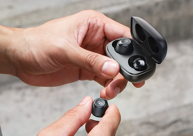 TWS蓝牙耳机怎么充电