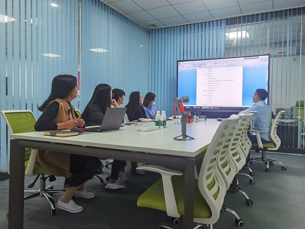 Kawm Kev Paub Kev Muag Khoom