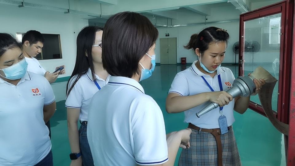 Kev Nyab Xeeb Kev Nyab Xeeb Thiab Hluav Taws Xob Ua Haujlwm